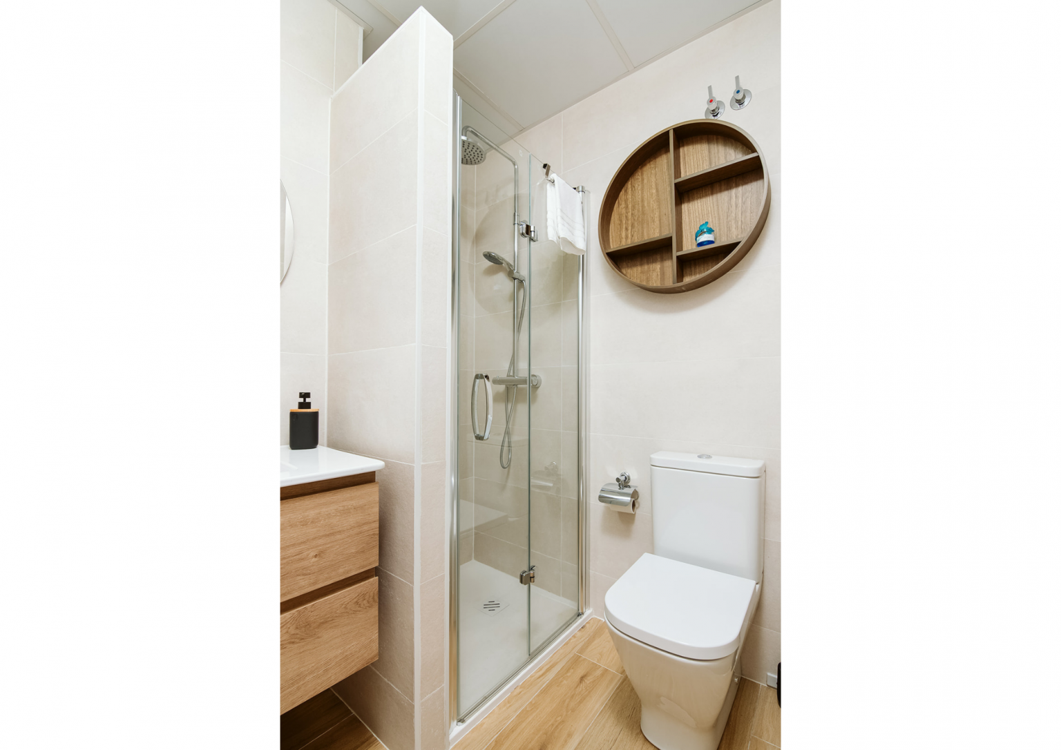 Baño moderno casa Rosana
