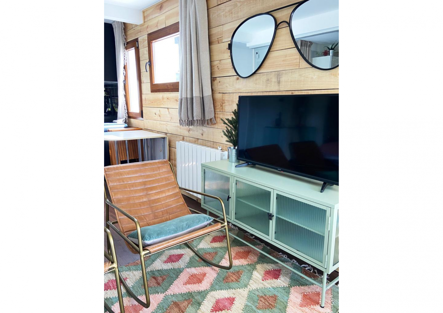 Mueble para la Televisión en el alojamiento Vistas de Panticosa