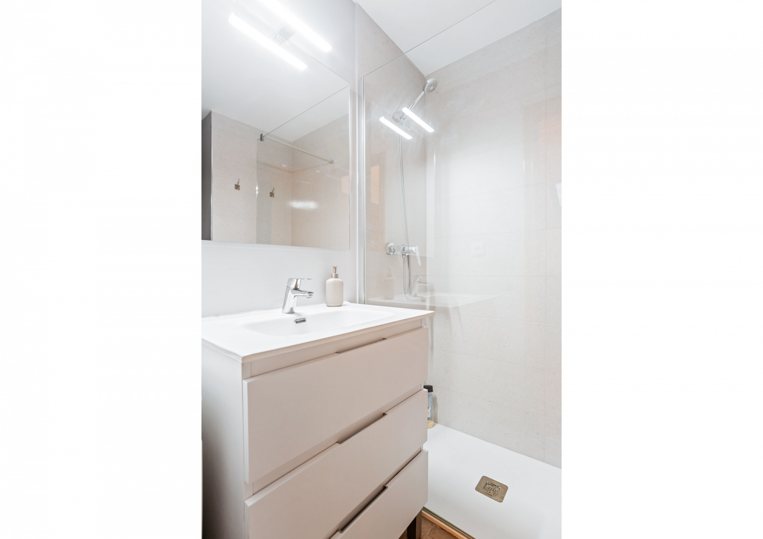 Baño privado casa Maite pirineo