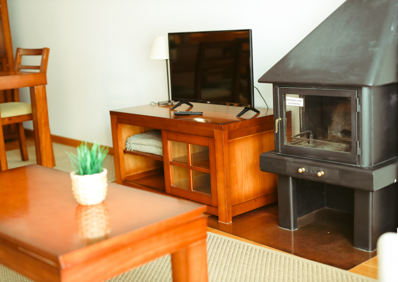 Mueble televisión Alojamiento Espadilla