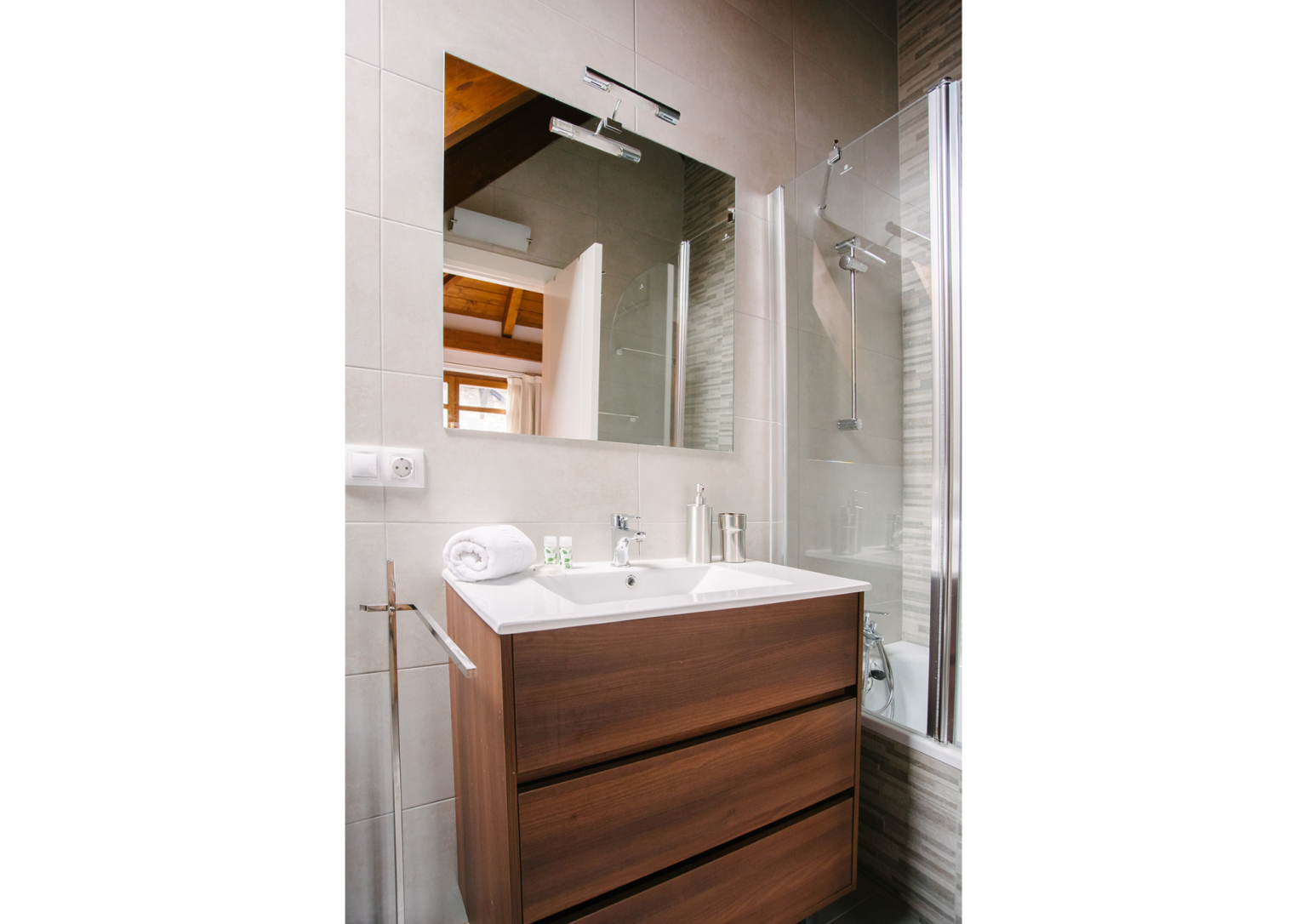 Baño alojamiento Formigal Iciar
