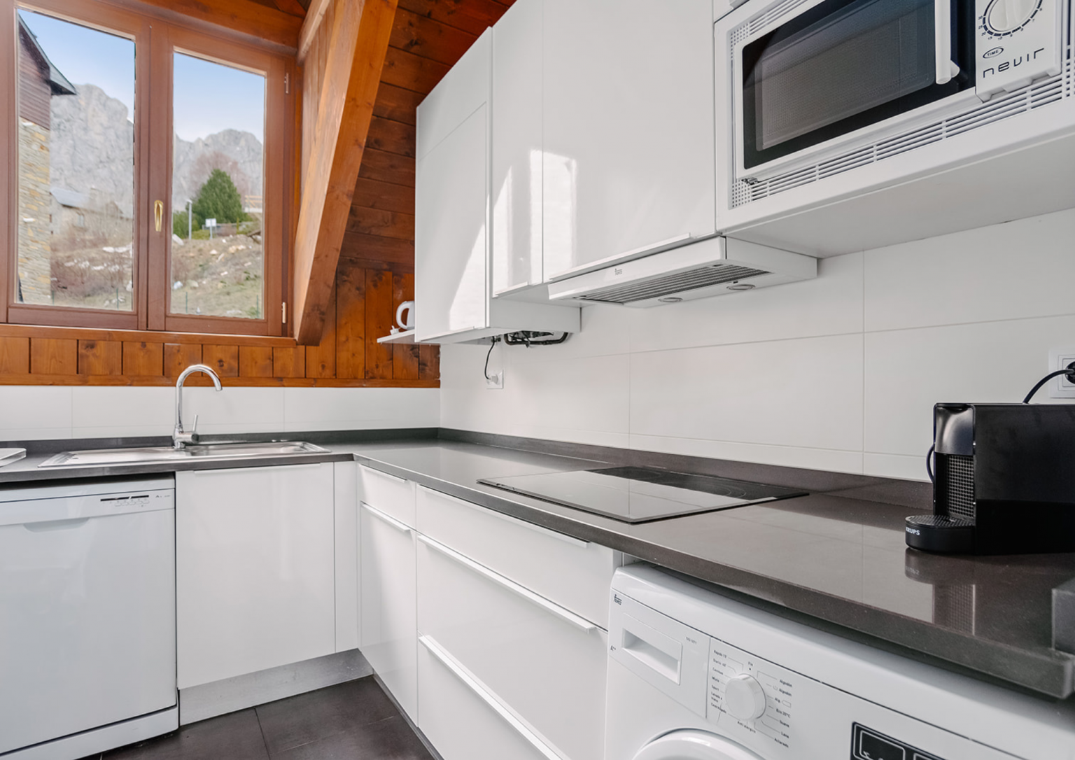 Cocina con vistas Iciar Formigal