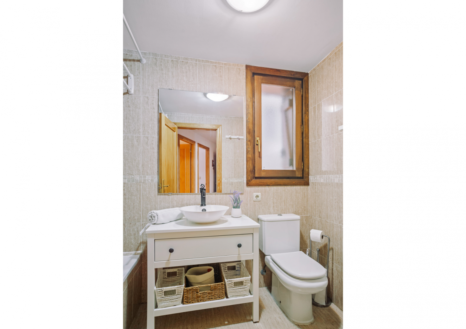 Baño completo Casa Carlina, Escarrilla