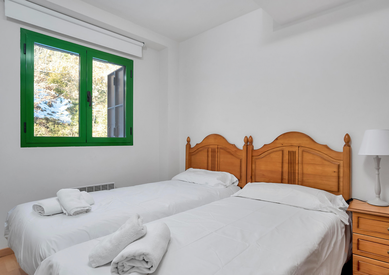 segunda habitación con dos camas Argualas