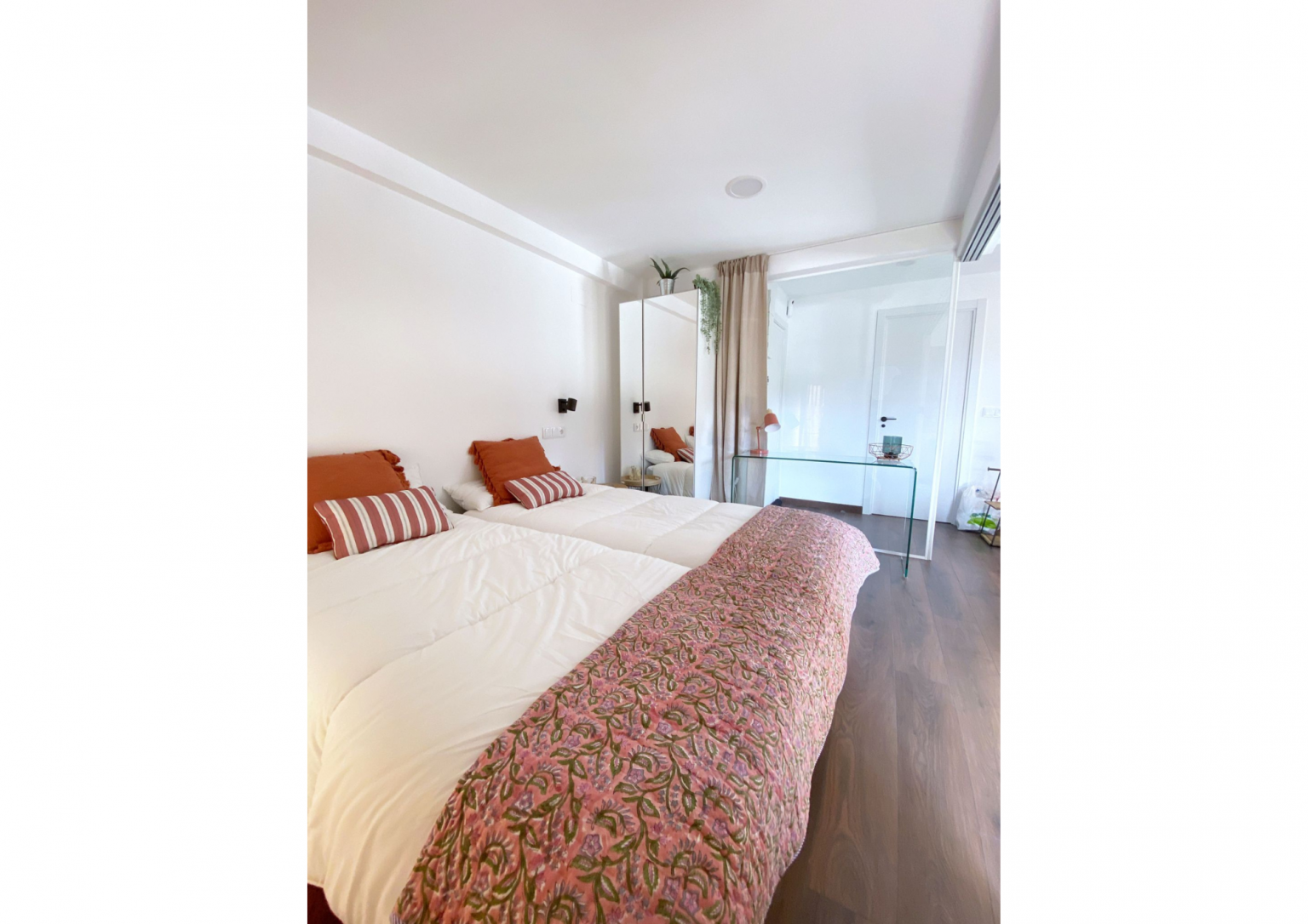 Cama de matrimonio Vistas