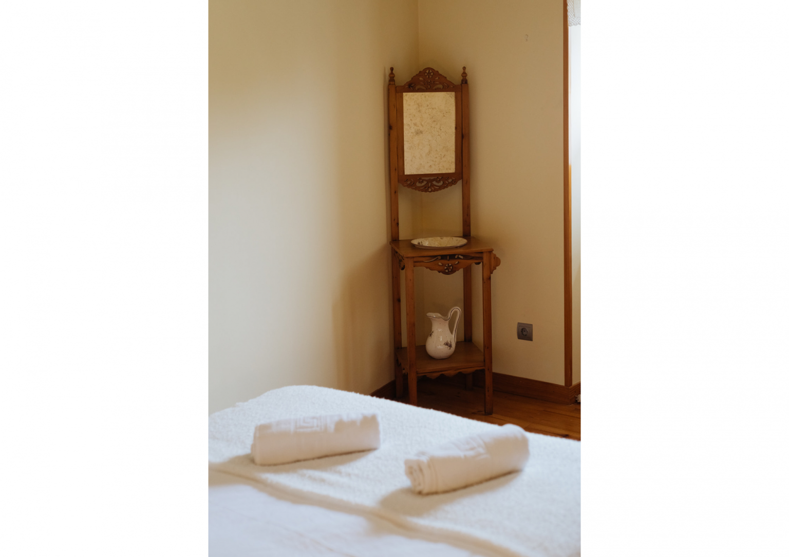 Decoración lavavo Alojamiento Arix en Sallent de Gállego