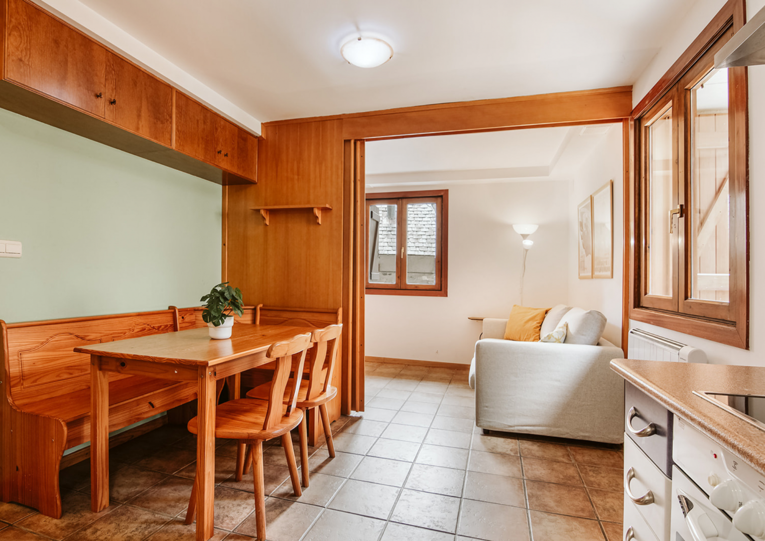 Comedor para 4 personal casa cantal