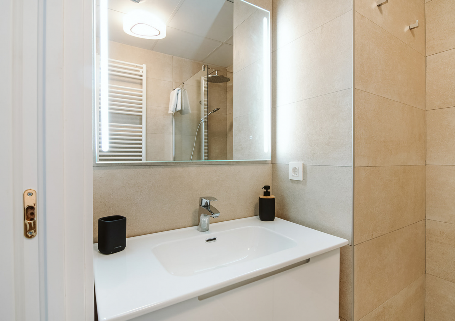baño moderno casa Rosana